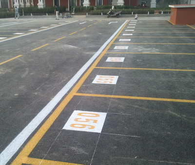 海南斑馬路劃線工程解析 ?？?、三亞、澄邁、陵水道路標(biāo)線價(jià)格與交通安全實(shí)施